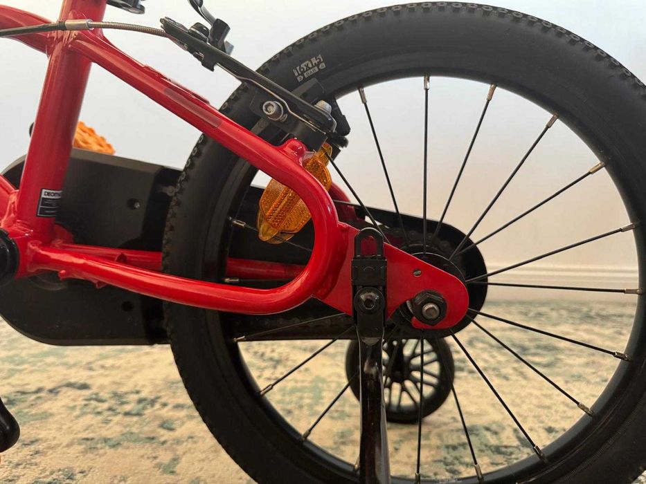 Bicicleta copii cu roti ajutatoare 4-6 ani