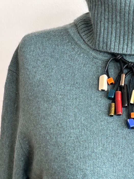 Мек топъл разкошен пуловер в хубав цвят