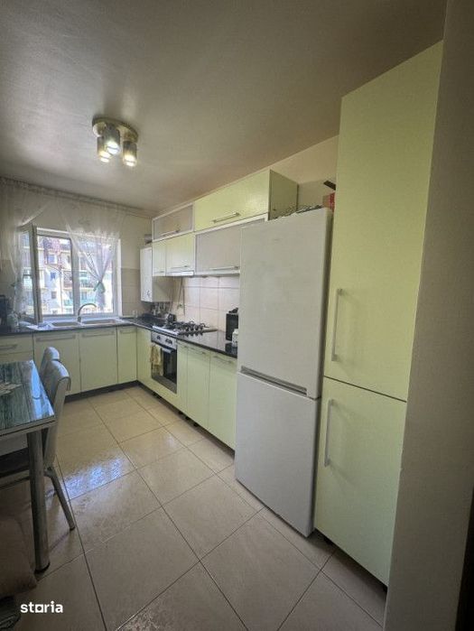 Apartament de 2 camere, decomandat, 61mp, zona Florilor