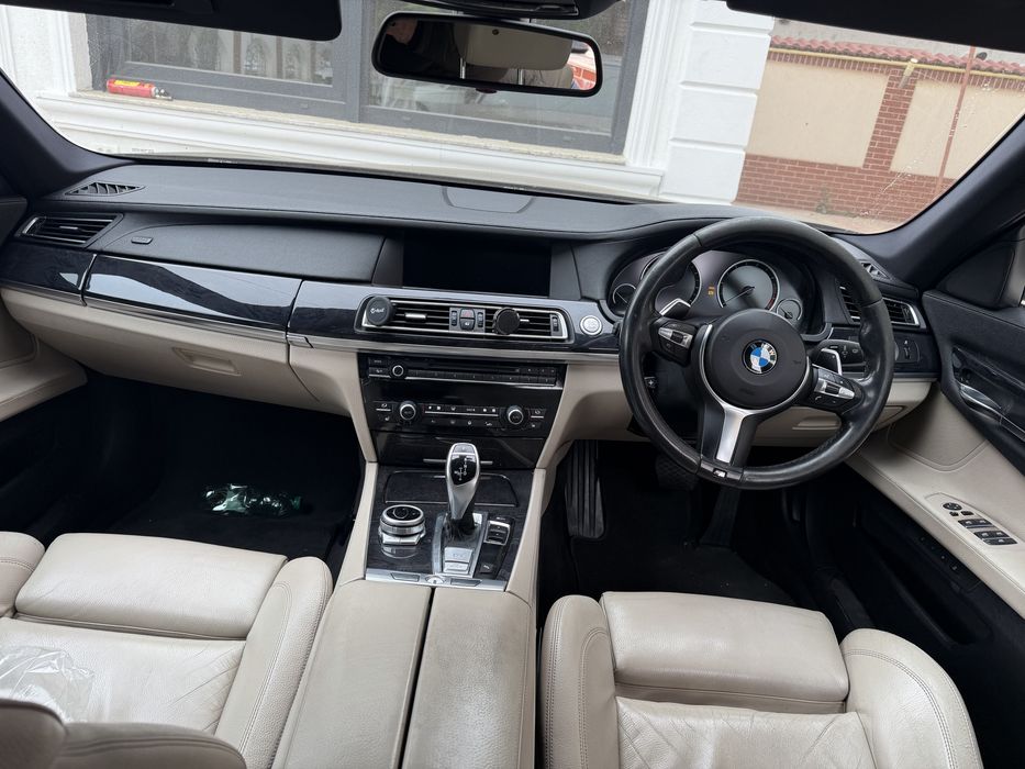 BMW 7 Series 2011 — imagine 2