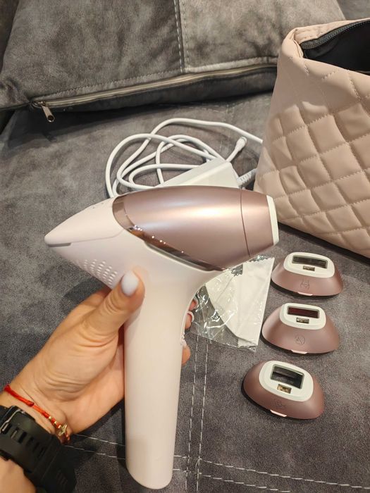 Фотоепилатор Philips BRI977/00