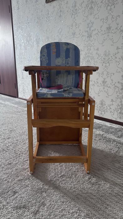 Детский деревянный столик