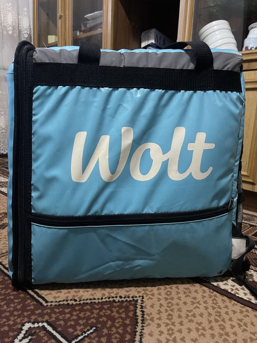 Термосумка WOLT в хорошем состоянии