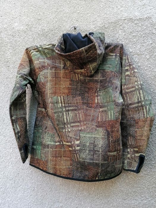 Продавам дамски уиндстопър soft shell Mammut