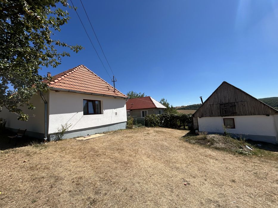 Proprietate de vânzare