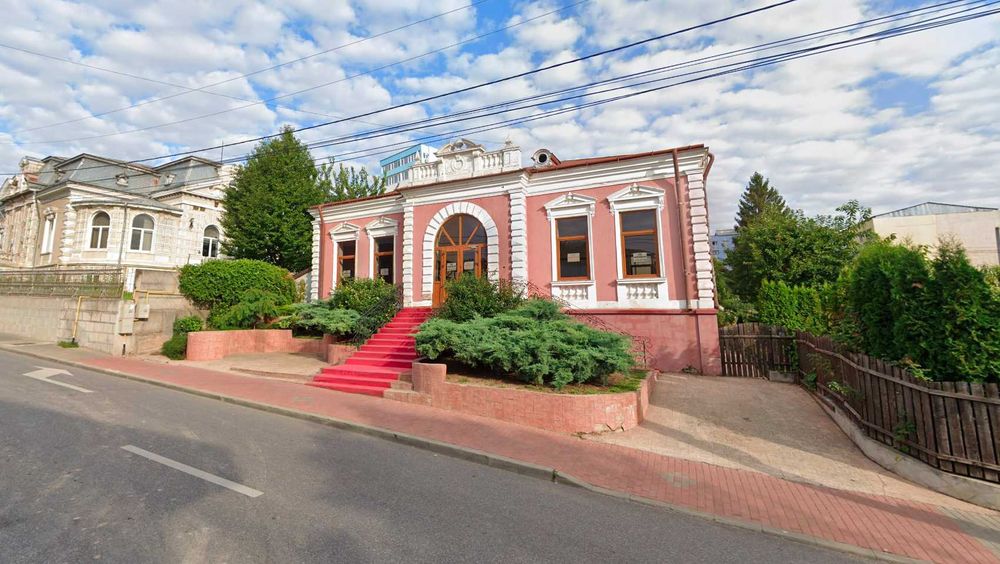 Proprietar: Inchiriez spatiu comercial Ultracentral, 220mp, Roman, Neamt