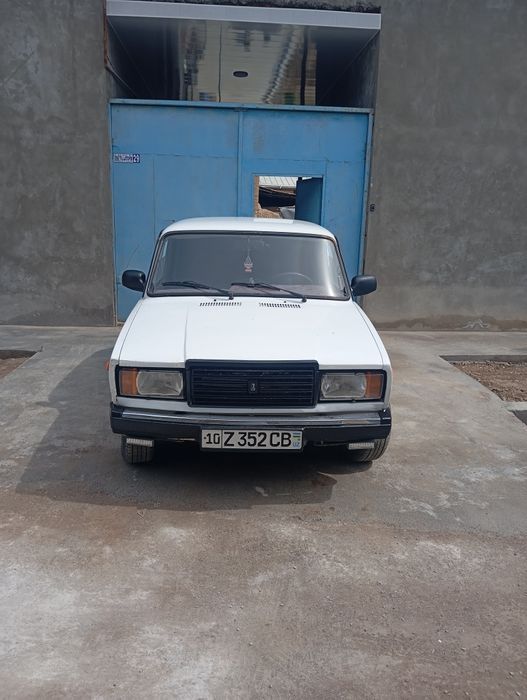 Lada 2107 sirochna sotiladi