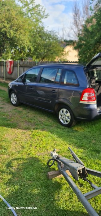 Opel Zafira benzina