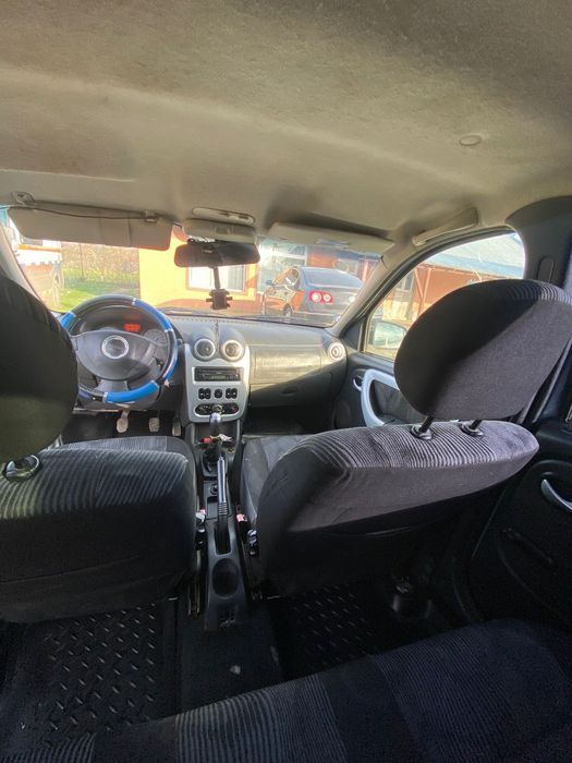 Vând dacia logan 1.6 mpi