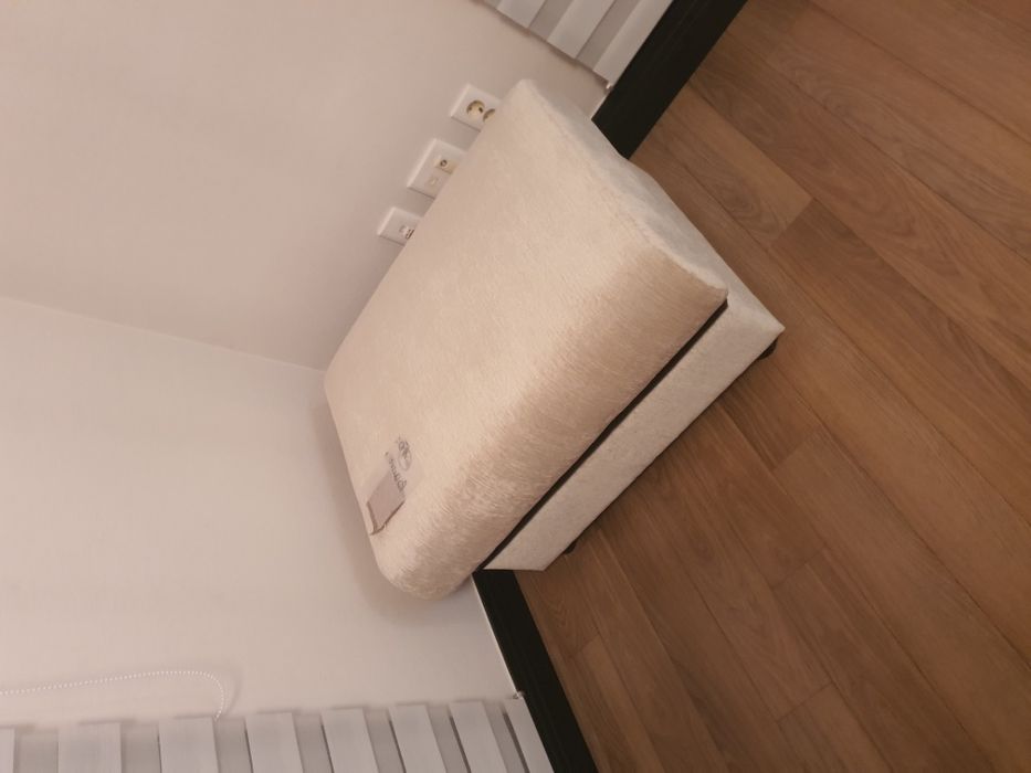 Диван пуфик фирмы Ariba