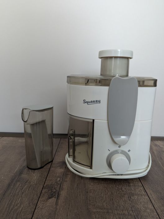 Сокоизстисквачка First Austria Squeezy 250W, 250мл