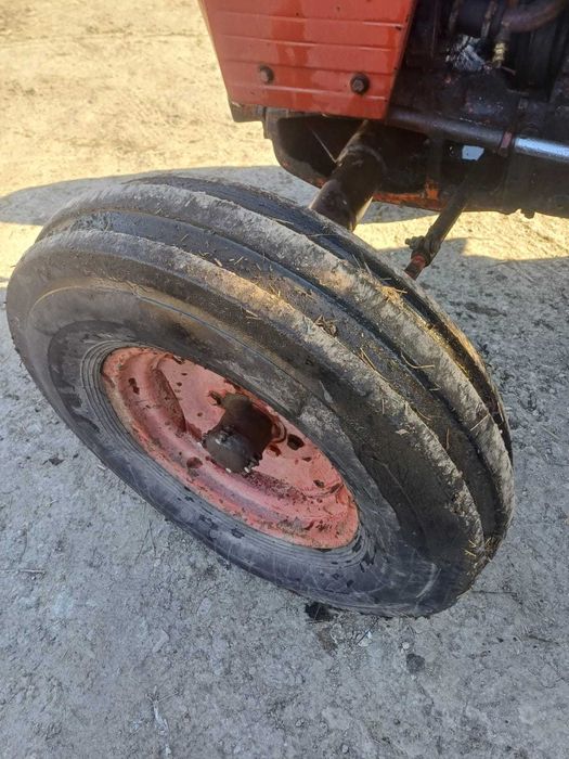 Tractor Universal U445