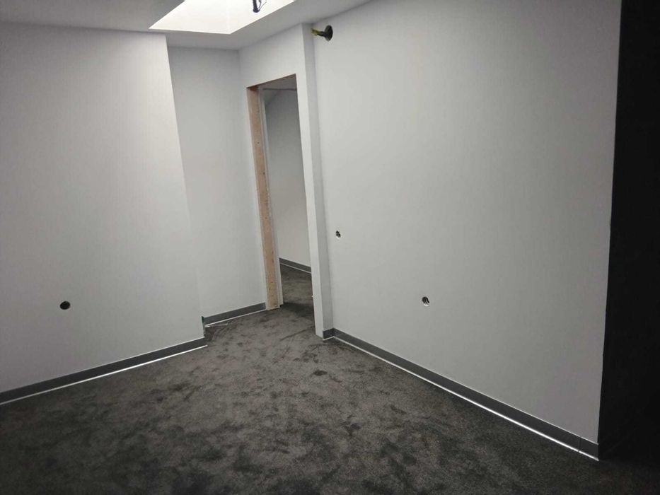 Vând apartament cu două dormitoare