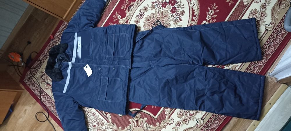 Продам новую рабочую куртку