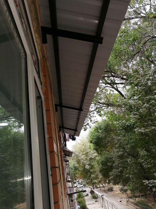 Над оконные козырьки бельевые ролики установка демонтаж