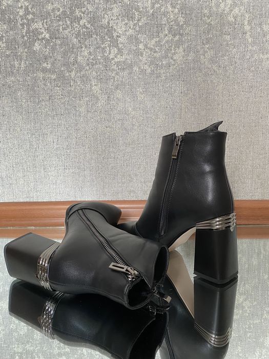 продам женские полусапожки*