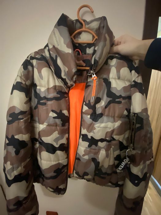 Зимно яке на Bershka