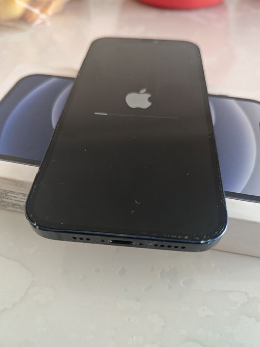iPhone 12 64GB. iPhone