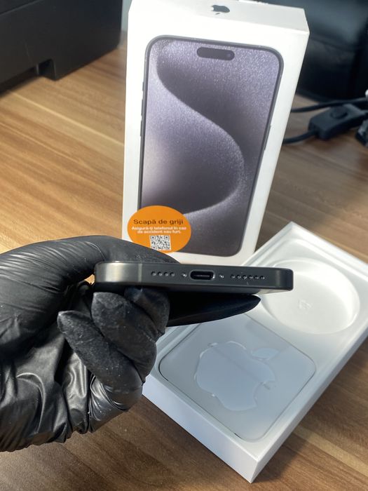 iPhone 15 Pro Max • 1 TB • Black Titanium