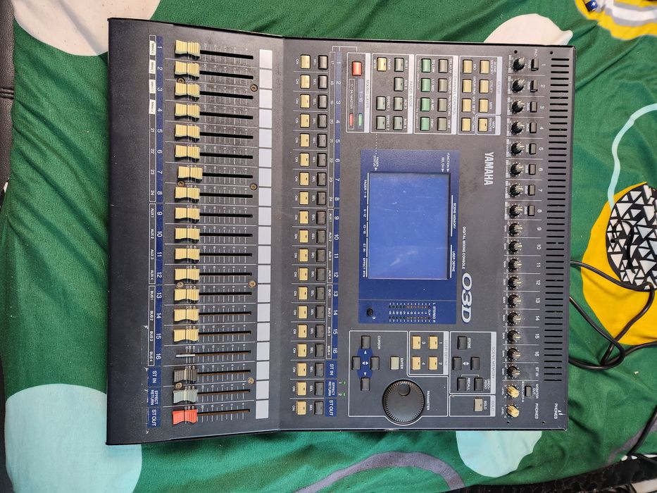 Mixere yamaha digitale aw1600 si 03D