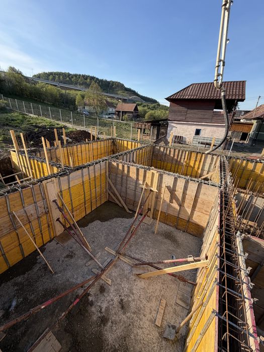 Inchiriez doka . Panouri cofrat de inchiriat , sistem complet de cofrare