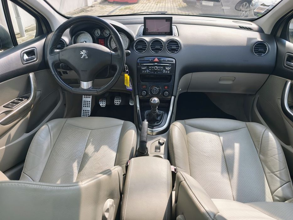 Peugeot 308 Feline FULL Hatchback 2012 Euro 5 1.6 Hdi Navi/!Bixenon adaptiv / Panoramoc/ Led / Piele crem etc..