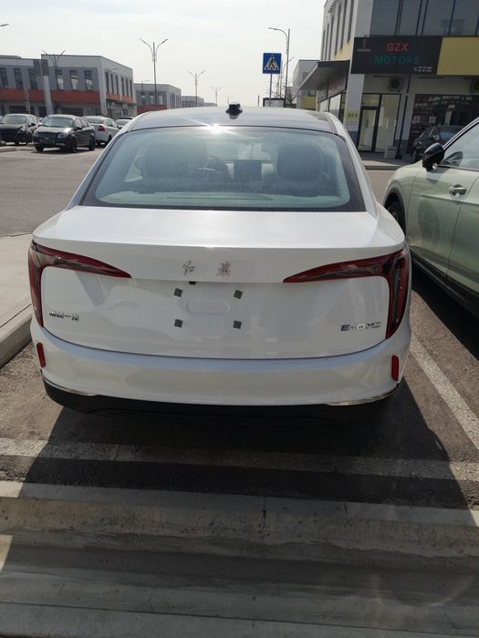 Hongqi E-QM5 | 2024 | 500 km | Elektro | Oq
• Yil: 2024
• Elektro avto