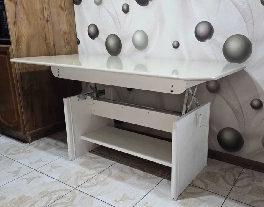 Стол кухонный / кофейный