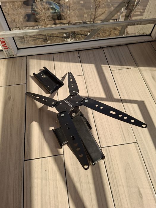 Кронштейн для телевизора