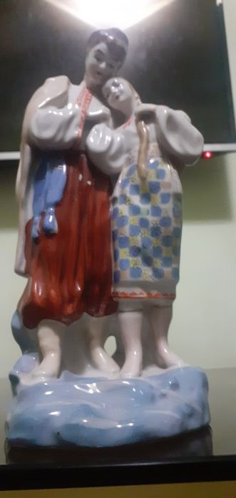 Статуэтка влюблённая пара