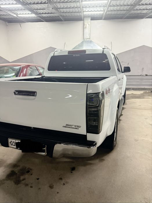 продается ISUZU D MAX IRBIS 3.0