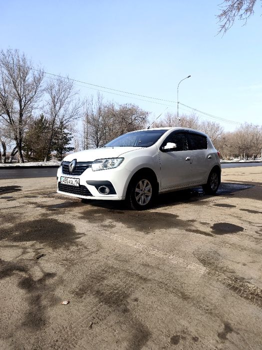 Продам Рено Сандеро 2