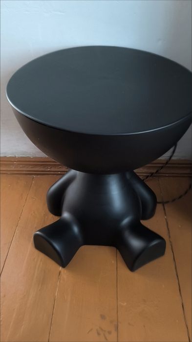 Продам.      столик