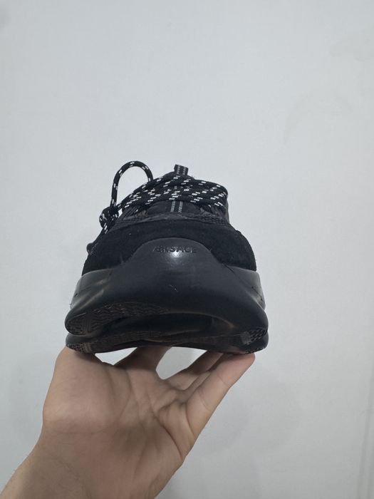 Versace chain reaction