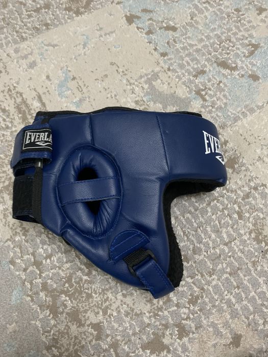 Продам боксерскую одежду и шлем