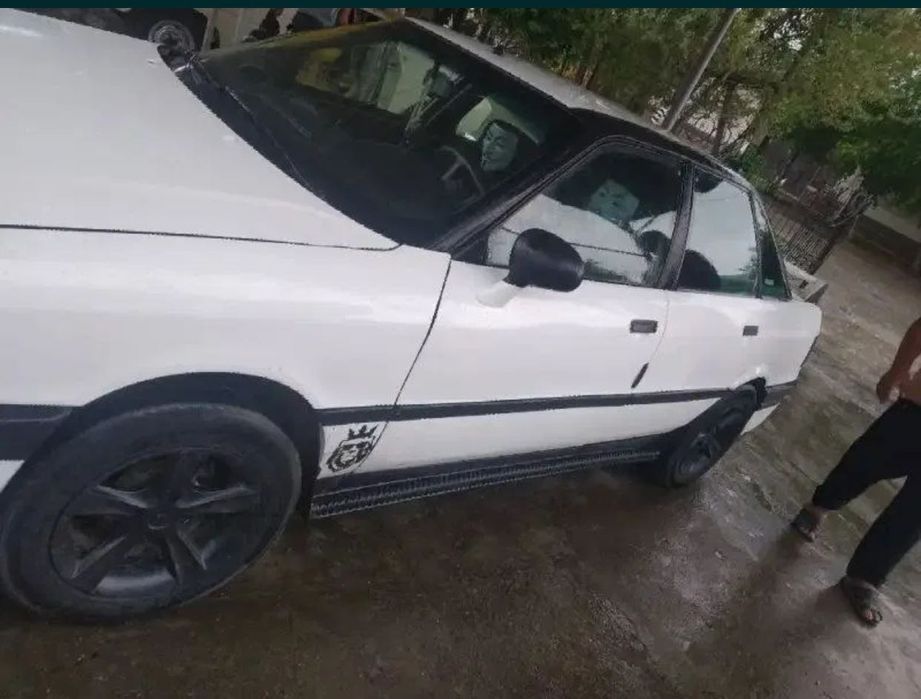 Срочно сотилади audi 80 b3
