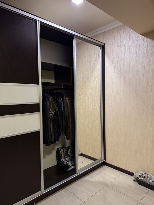 Продается большой шкаф