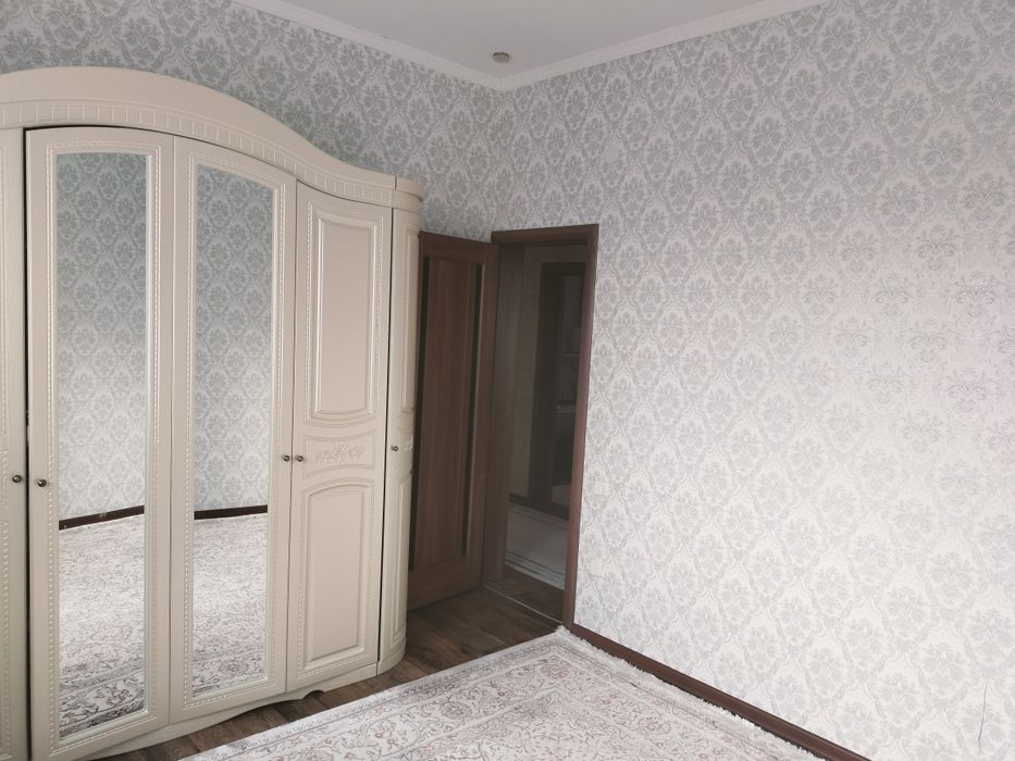 Продам дом  район гипермаркет Дина