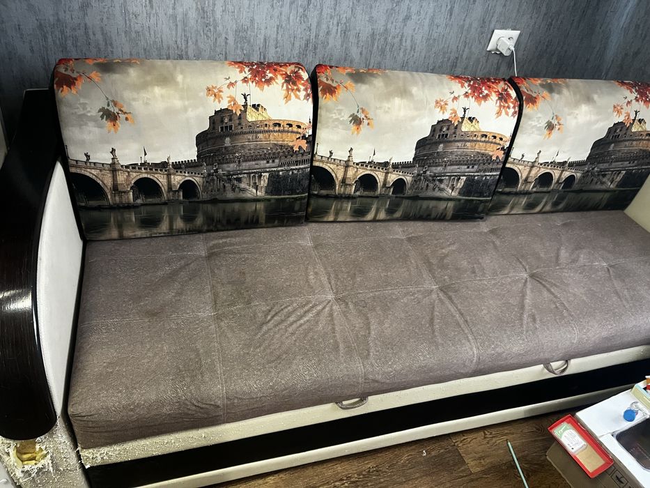 Продам диван раздвижной