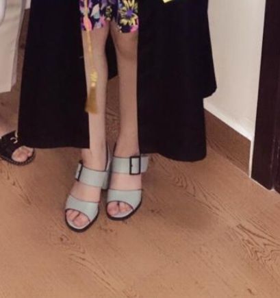 Продам красивые босоножки.