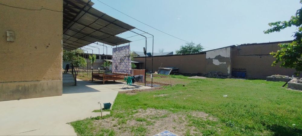 16 соток ховли сотилади кум арикда корхонага складга зор жой