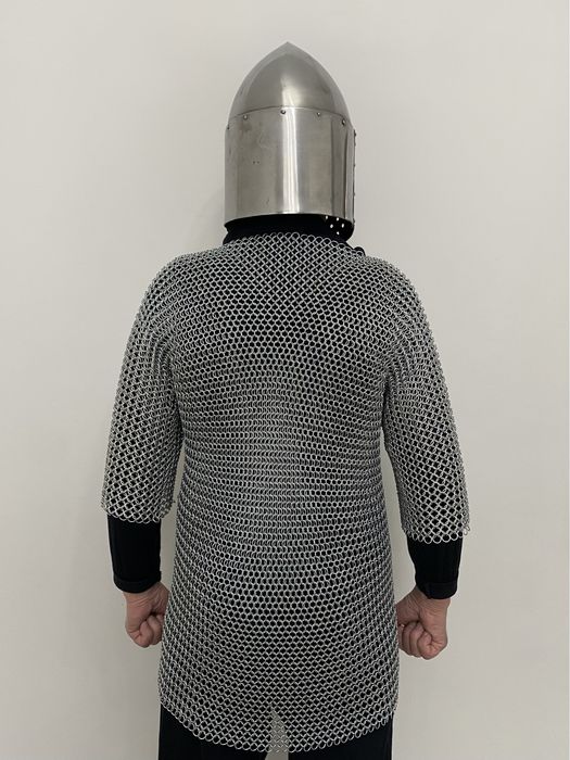 Доспехи средневекового рыцаря