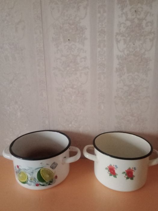 Маленькие кастрюли .