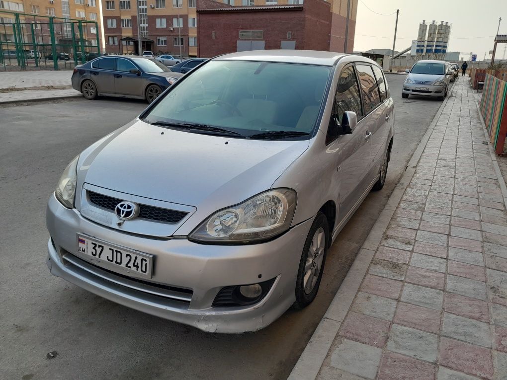 1 фото Toyota Ipsum