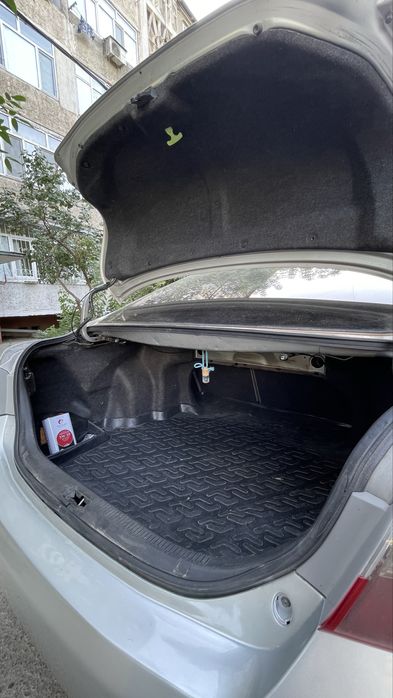 Toyota Camry 40       2,4 бензин