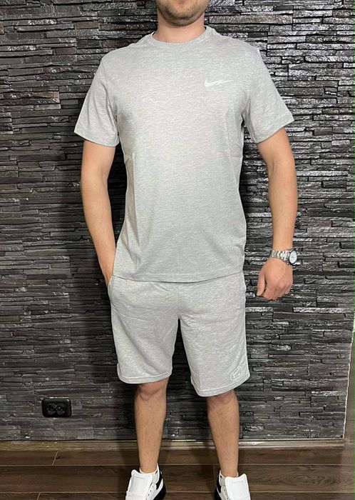 Compleu nike gri
