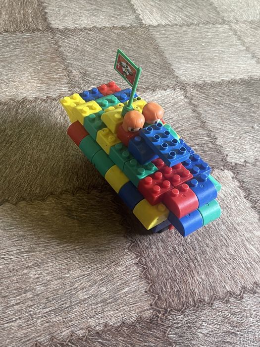 Конструктор 185 деталей