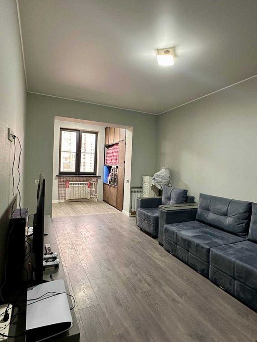 Срочно продается 4 комнатная квартира на Карасу-6 Авайхон