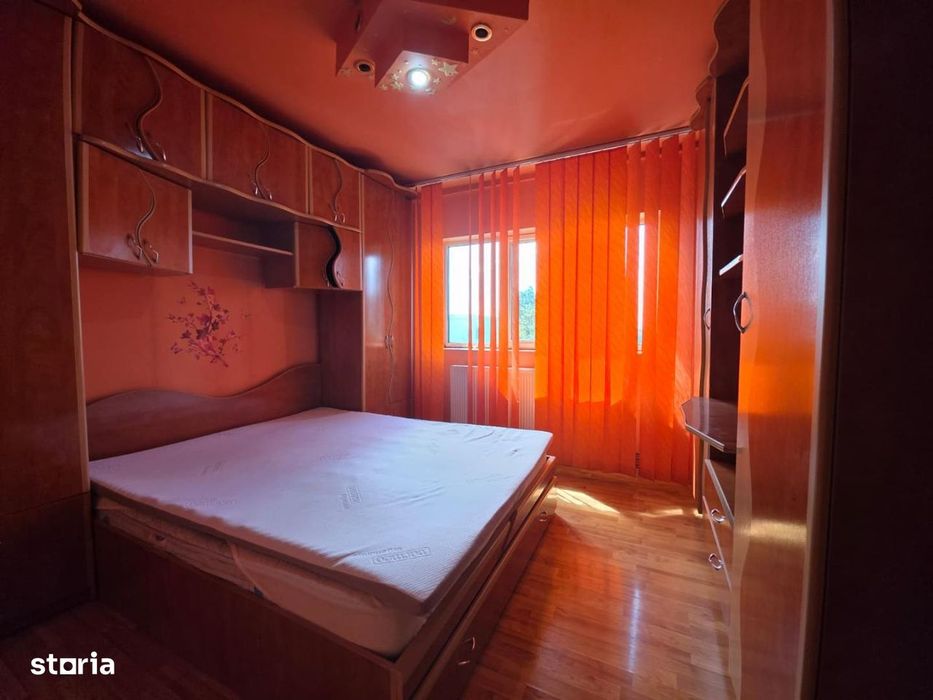 Vanzari Apartamente 3 camere Militari — fotografia 1