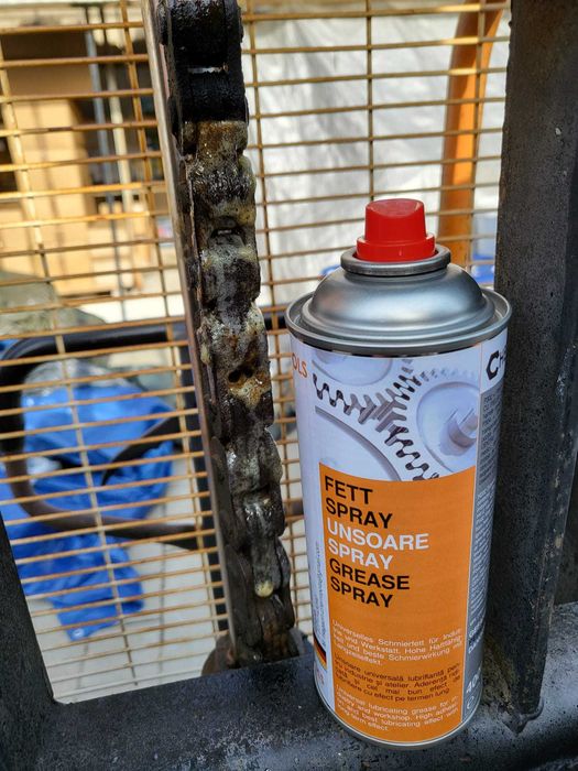 6 buc Spray vaselina 400ml -nu atrage praful,rezista apa sarata.